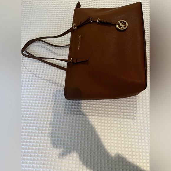 MICHAEL Michael Kors Jet Set Travel Saffiano Tote Purse - Picture 8 of 12